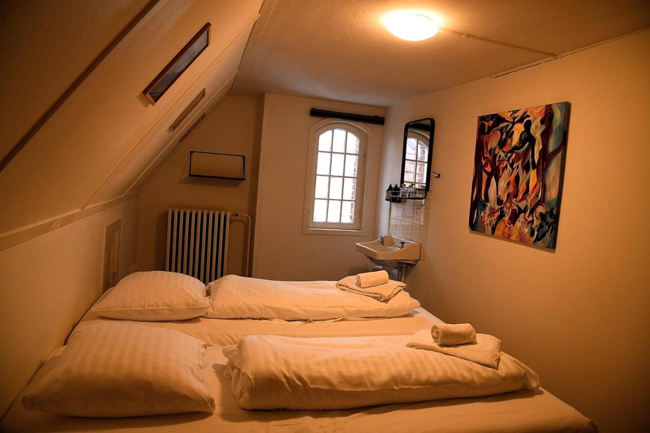 Den Gamle Arrest Bed & Breakfast รีเบอ ภายนอก รูปภาพ