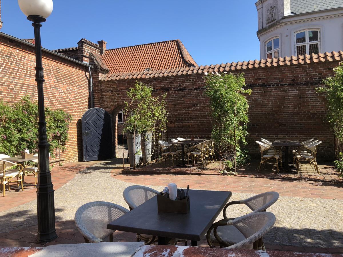Den Gamle Arrest Bed & Breakfast รีเบอ ภายนอก รูปภาพ