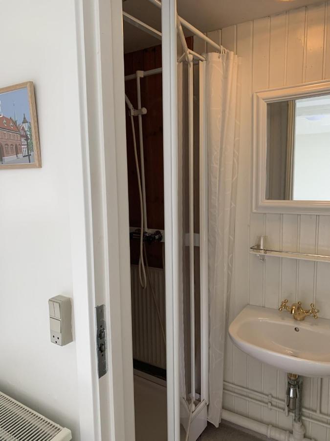 Den Gamle Arrest Bed & Breakfast รีเบอ ภายนอก รูปภาพ